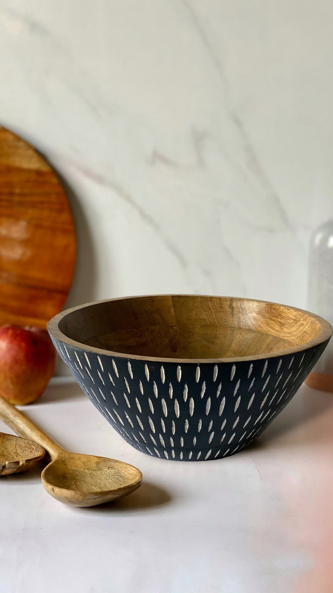 Droplet Delight Salad Bowl